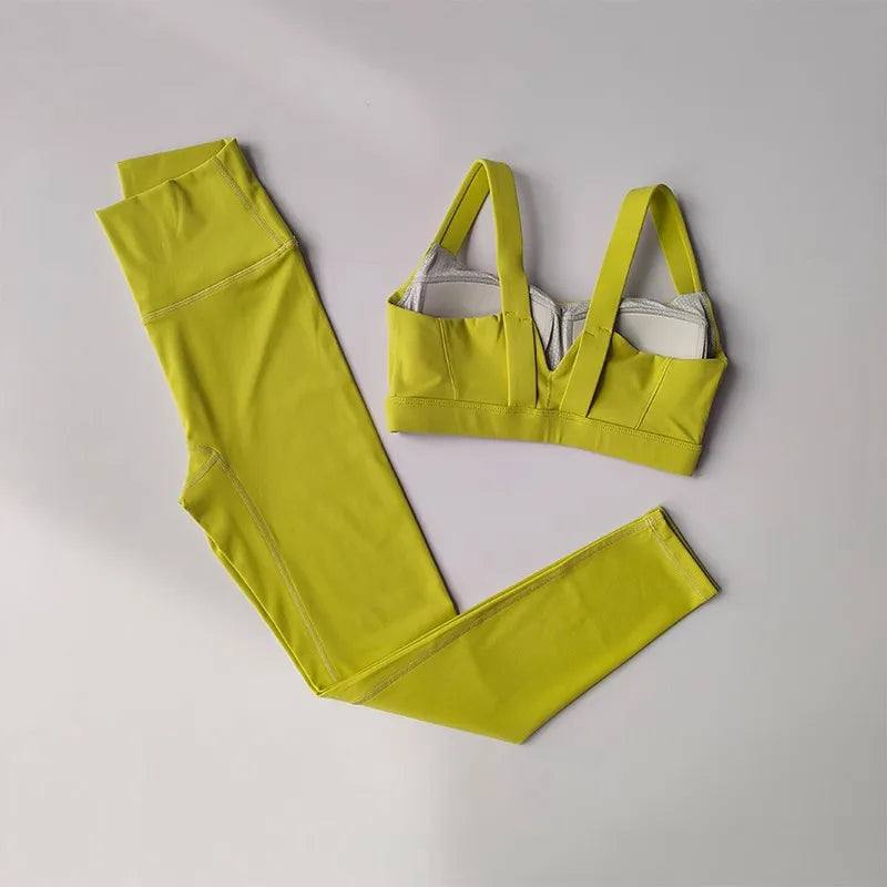 LuxeFit Seamless Sculpt & Support 2-Piece Yoga & Fitness Set